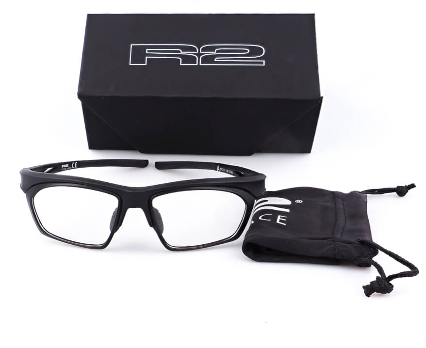 Vision, černo - černá, zabrousit lze pouze klasicky prohnutá dioptrická skla, báze 2,0 - 6,0