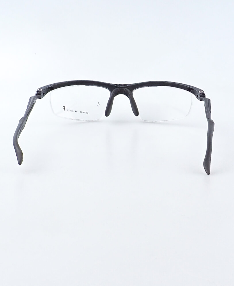 MAYA černá, zabrousit lze pouze klasicky prohnutá dioptrická skla, báze 2,0 - 6,0