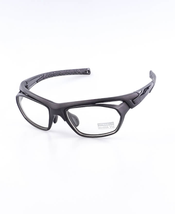 Vist černo - černá, zabrousit lze pouze klasicky prohnutá dioptrická skla, báze 2,0 - 6,0