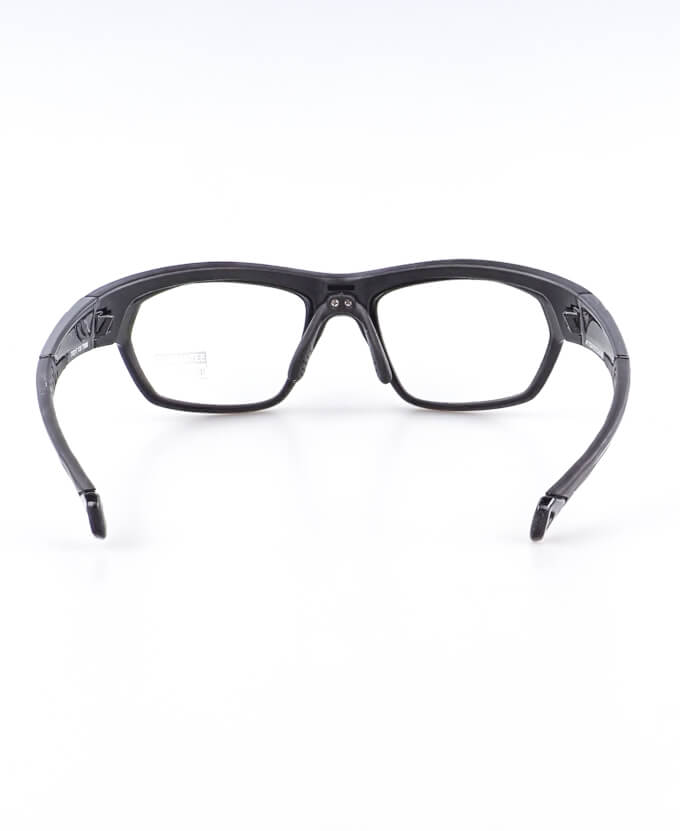 Vist černo - černá, zabrousit lze pouze klasicky prohnutá dioptrická skla, báze 2,0 - 6,0