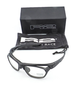 Vist černo - černá, zabrousit lze pouze klasicky prohnutá dioptrická skla, báze 2,0 - 6,0